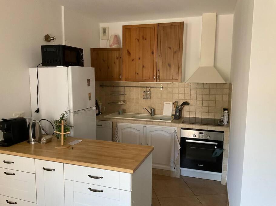 Akropole De Caroline, Central, Lumineux, Calme, Free Parking, Lift, 3 Beds Draguignan Bagian luar foto