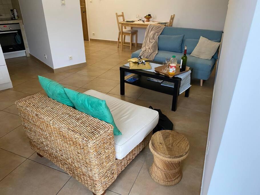 Akropole De Caroline, Central, Lumineux, Calme, Free Parking, Lift, 3 Beds Draguignan Bagian luar foto